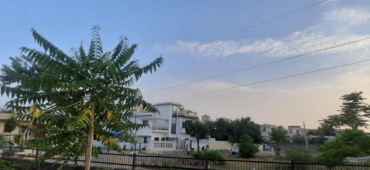 Janki Chandra - & Pg Jaipur