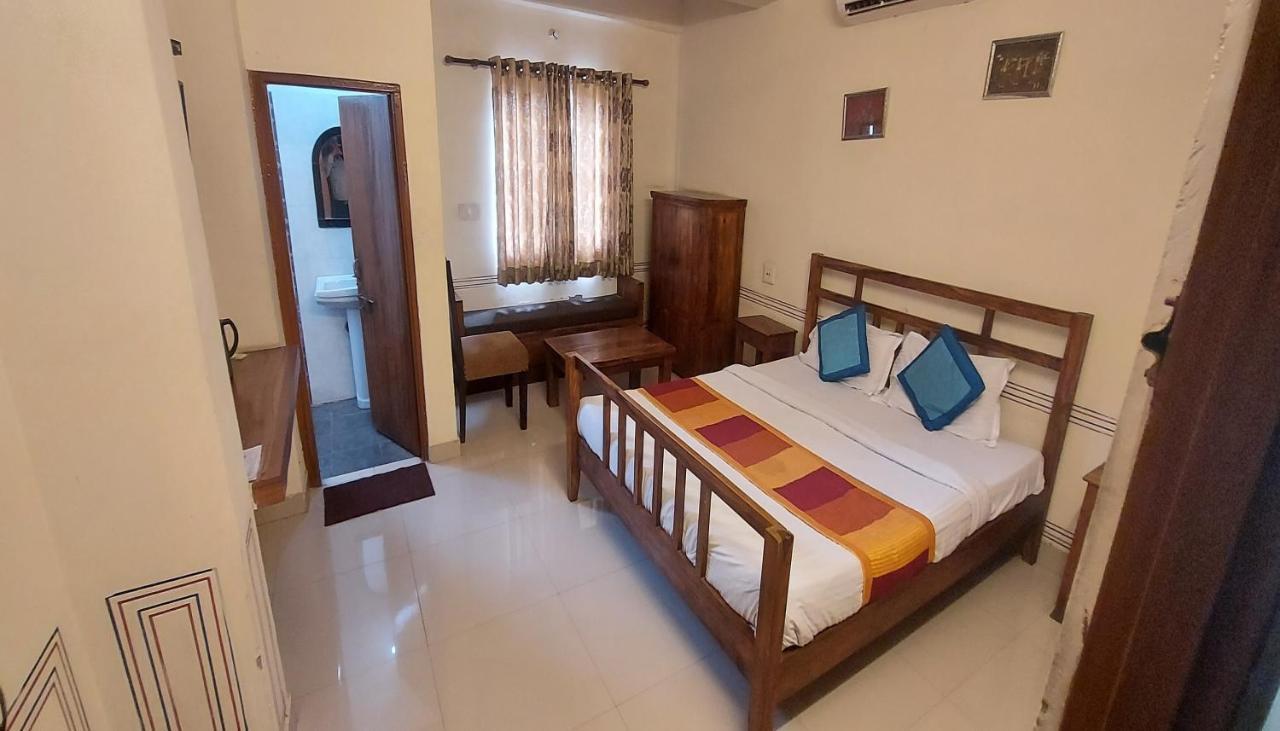 Raghuraj Palace 3*