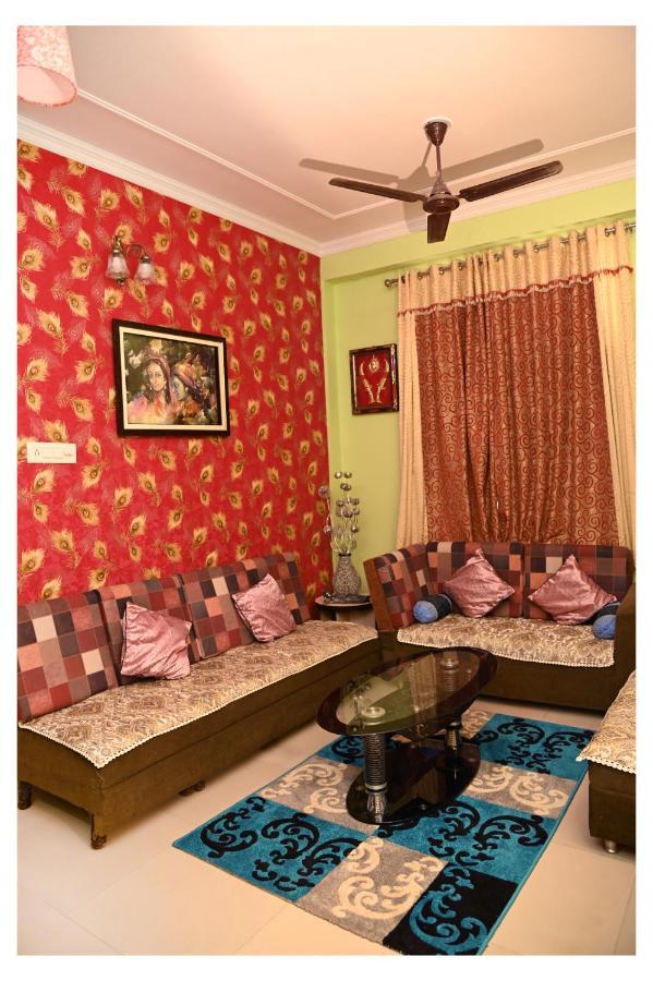 Sohana's - Work Friendly Near International Airport Apartment
