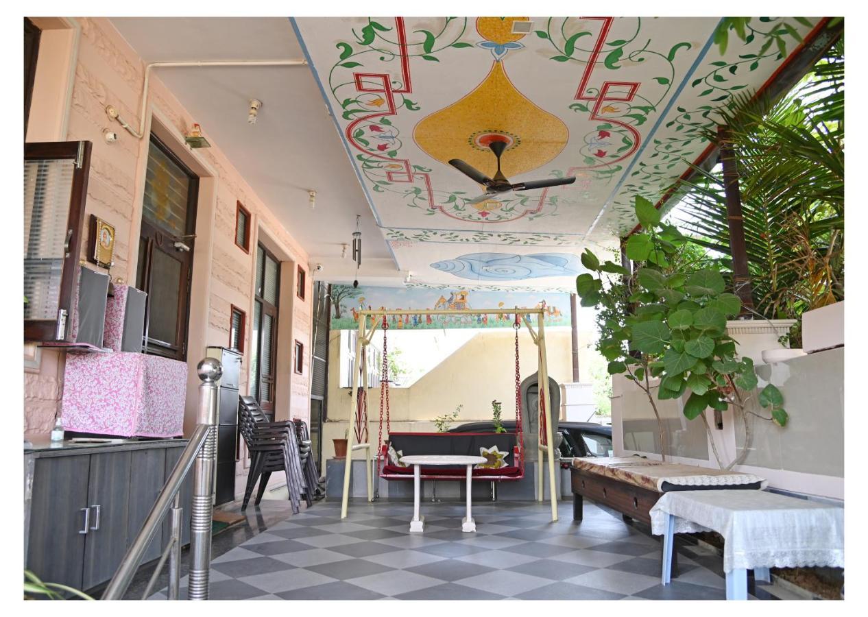 Sohana's - Work Friendly Near International Airport Apartment