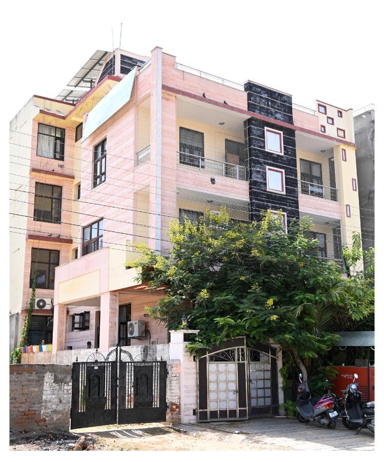Sohana's - Work Friendly Near International Airport