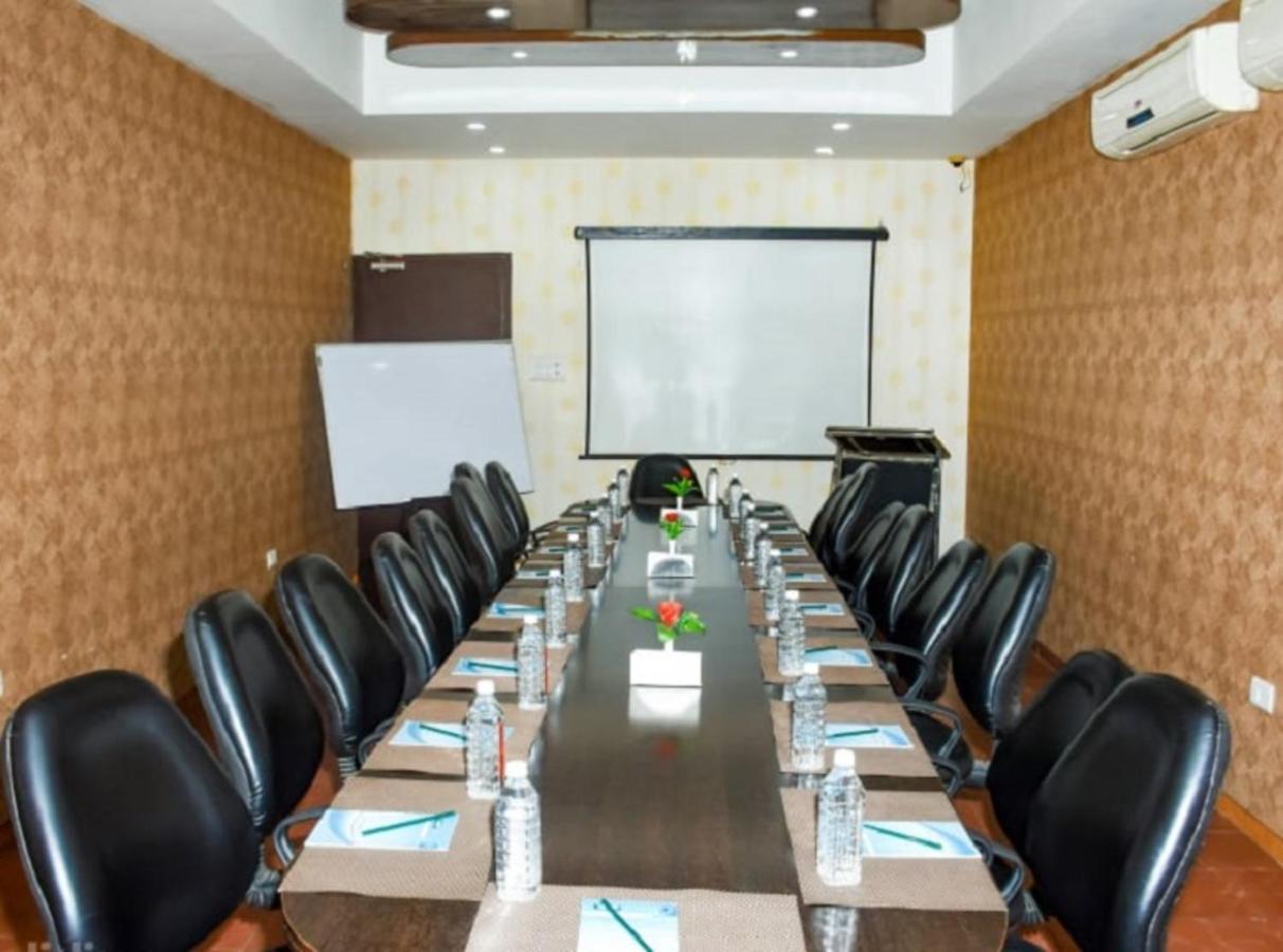 Savi Regency Hotel