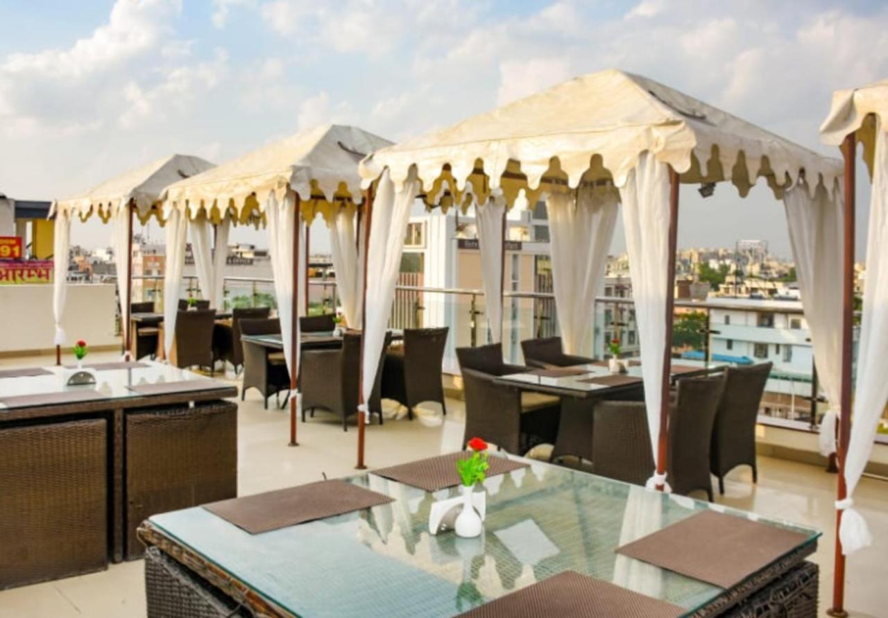 Hotel Savi Regency