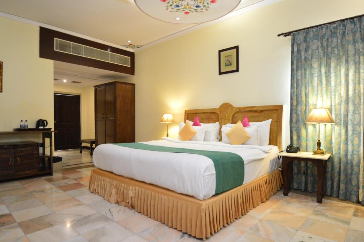 Talai Bagh Palace 4* Jaipur