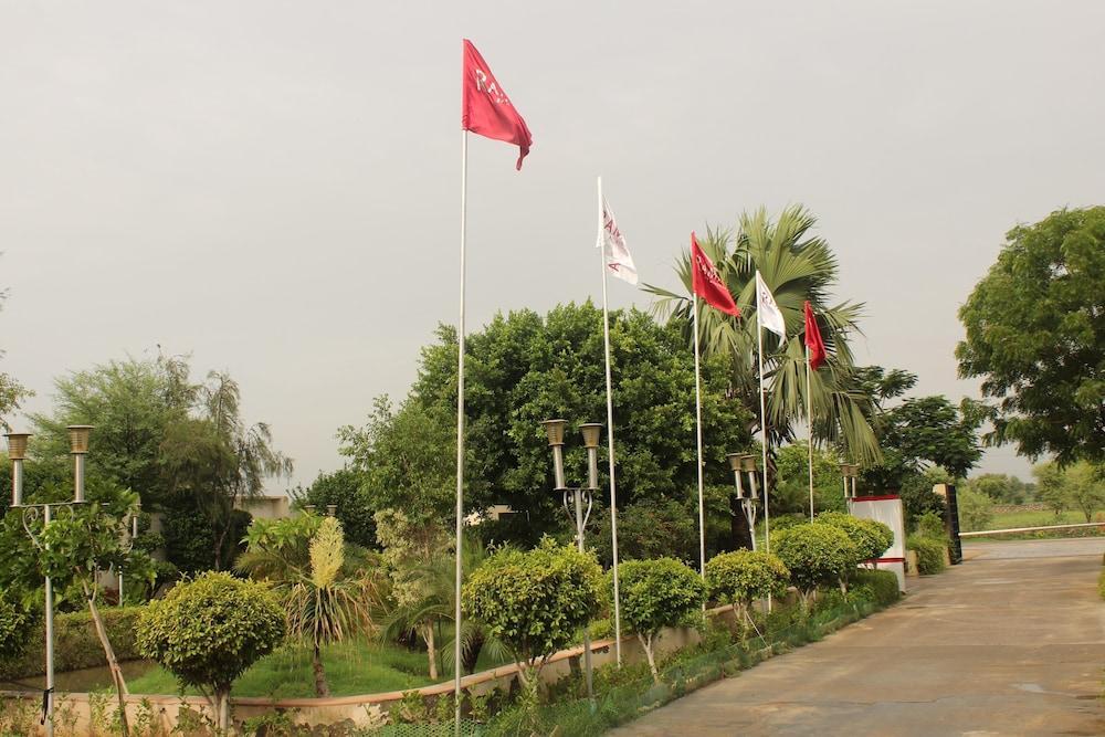 Ramada By Wyndham Jaisinghpura Hotel 3*