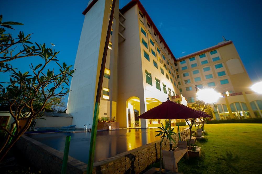 Hotel Ramada By Wyndham Jaisinghpura Jaipur