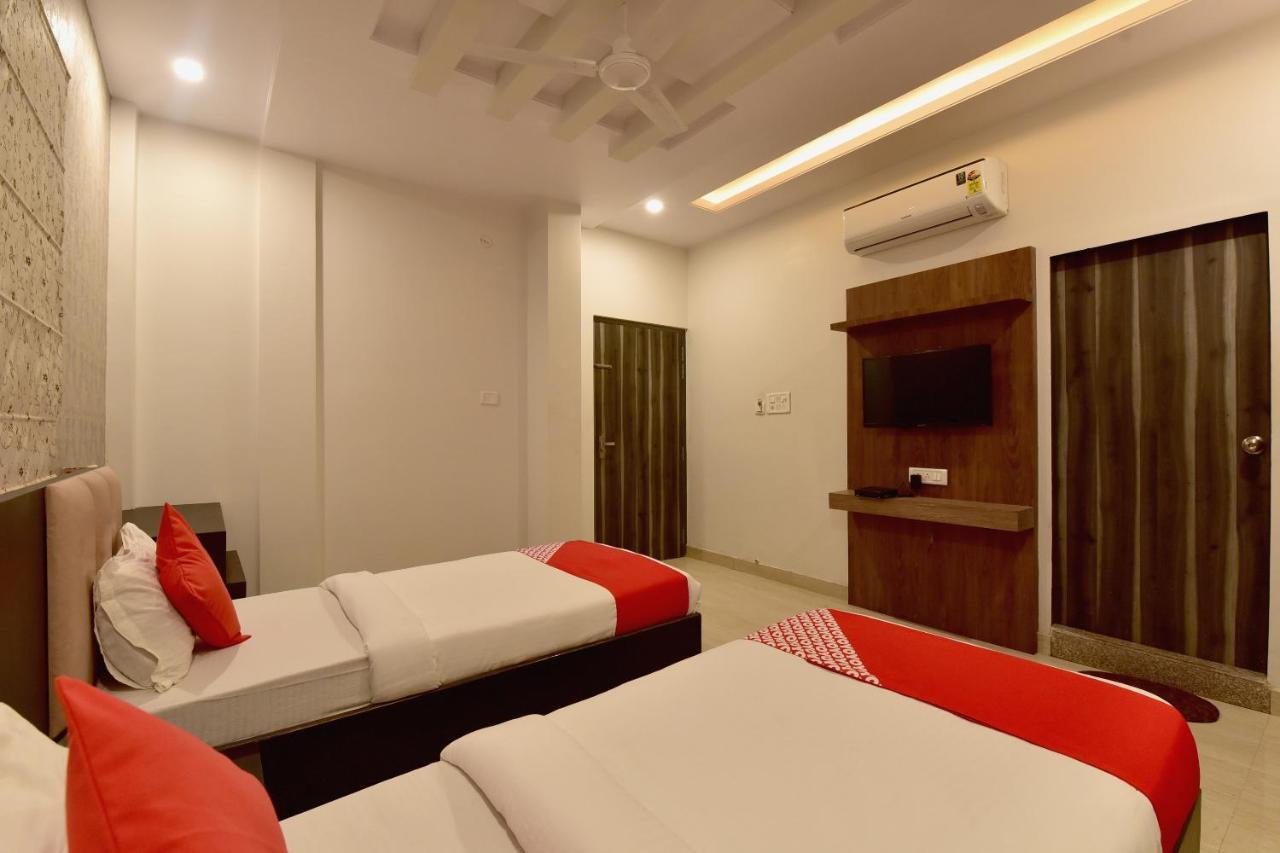 Oyo 23085 Baba Hotel 3*