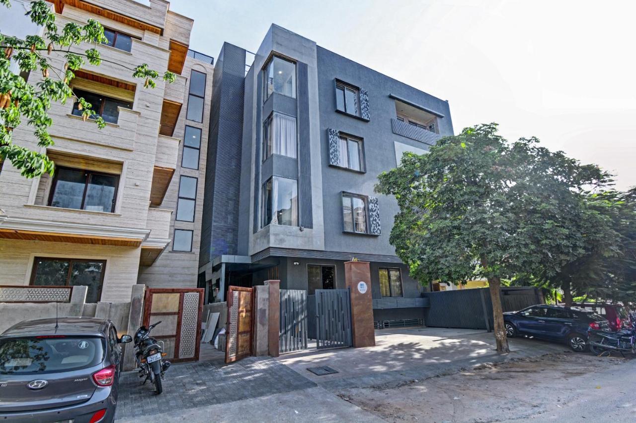 Oyo 80372 Townhouse 413 Hotel