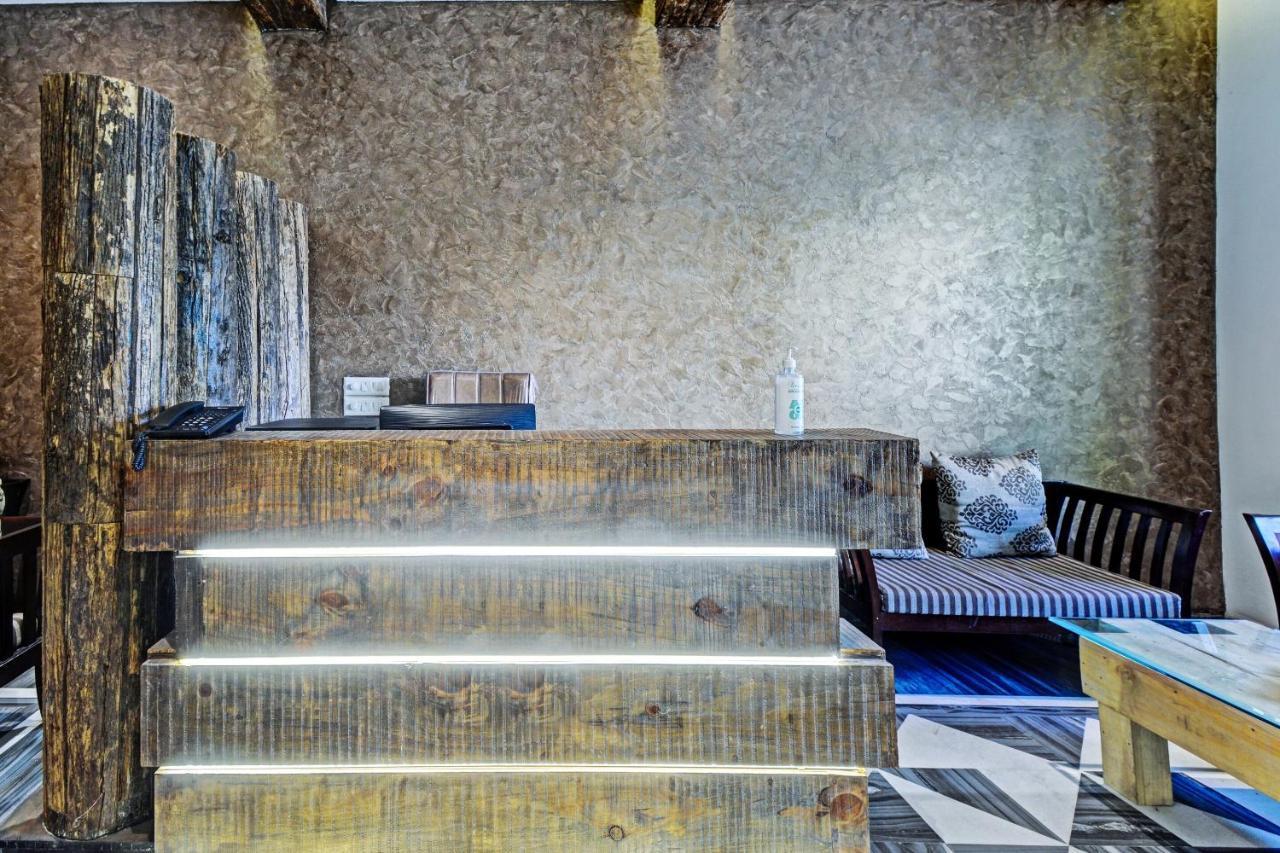 Oyo 80372 Townhouse 413 Hotel 4*