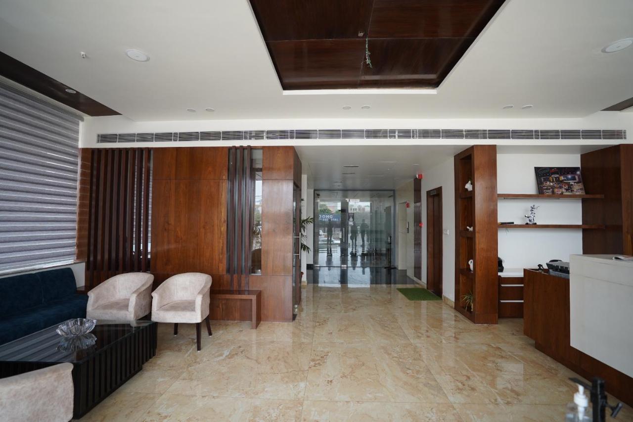 Hotel Regal By Rhytham Jaipur
