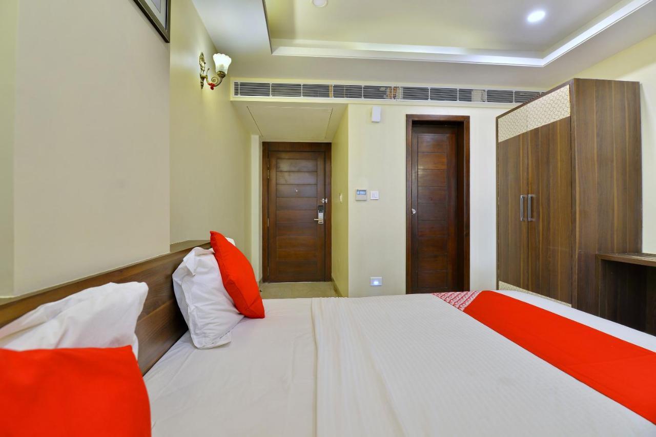 Oyo 9753 Cheelgadi Hotel 3*