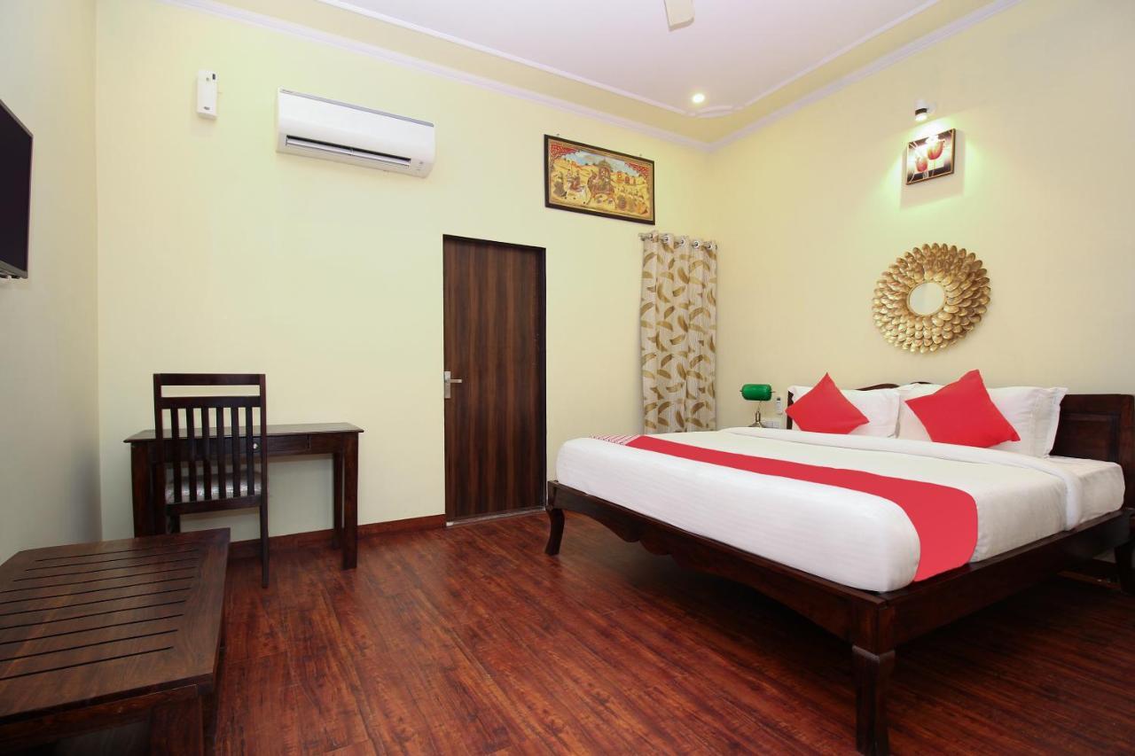 Hotel Oyo 17070 Vrindavan Jaipur