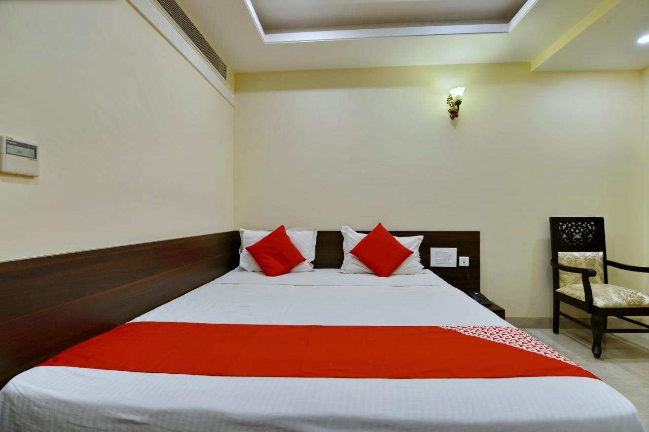 Oyo 9753 Cheelgadi Hotel 3*