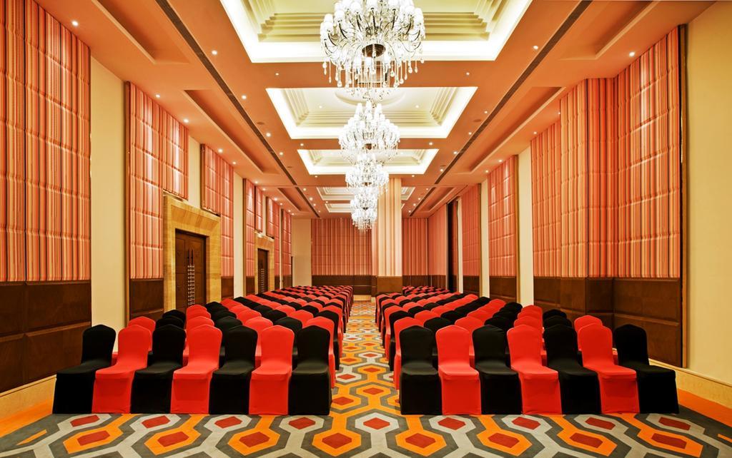 Zone By The Park , Bani Park Hotel 4*