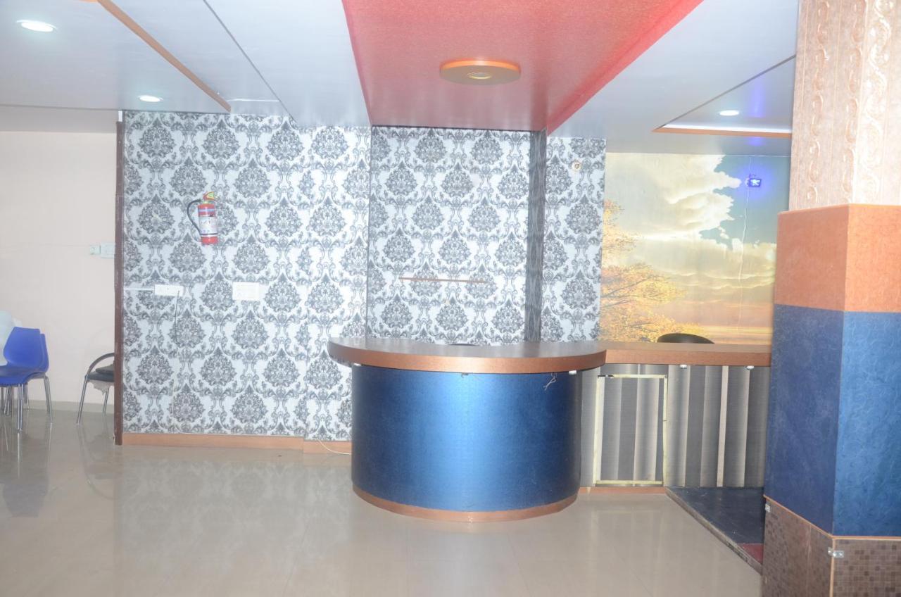 Oyo 71052 Shri Sai Paradise Hotel Jaipur