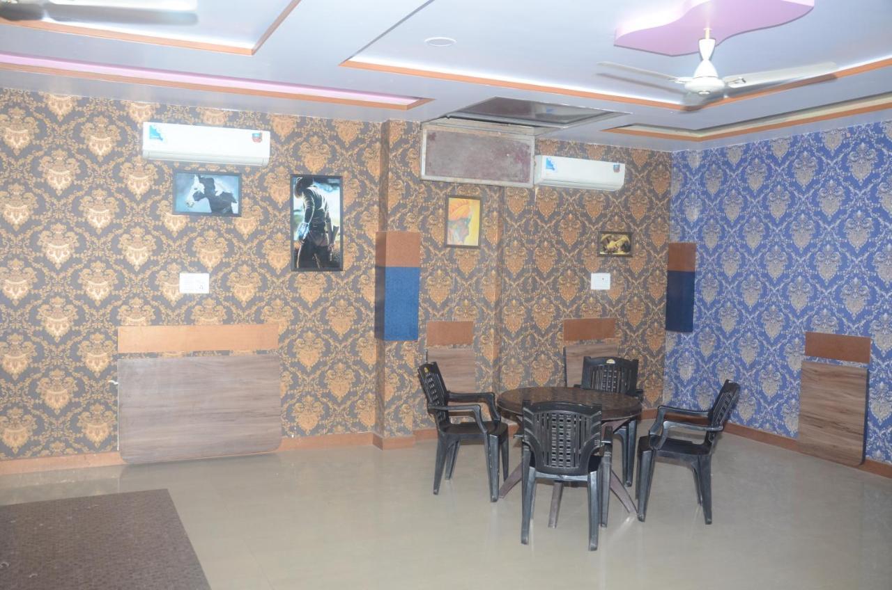 Oyo 71052 Shri Sai Paradise Jaipur