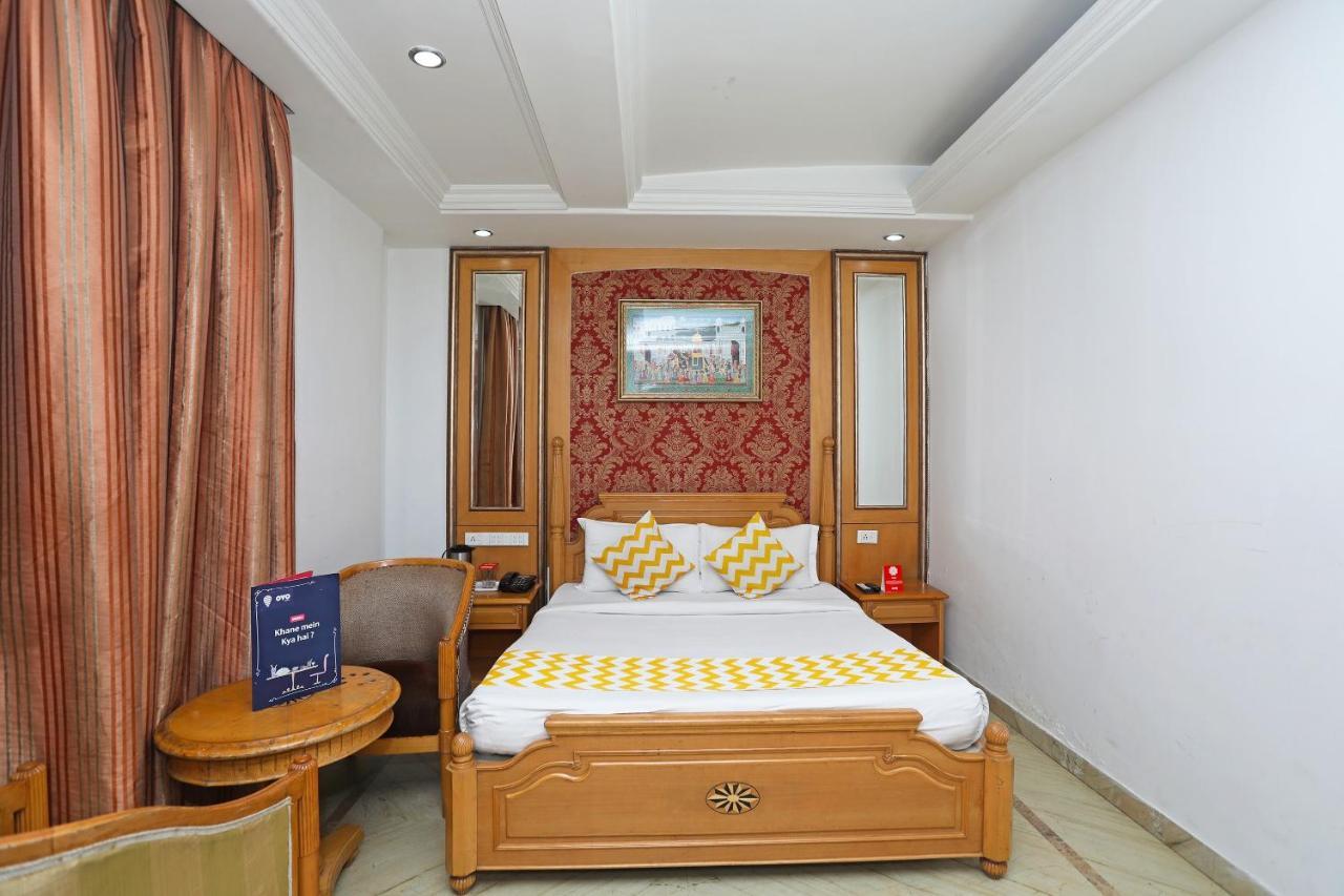 Hotel Oyo 5166 Crystal Jaipur