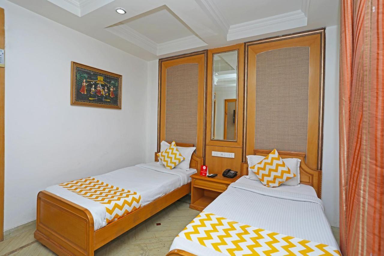 Hotel Oyo 5166 Crystal 3*