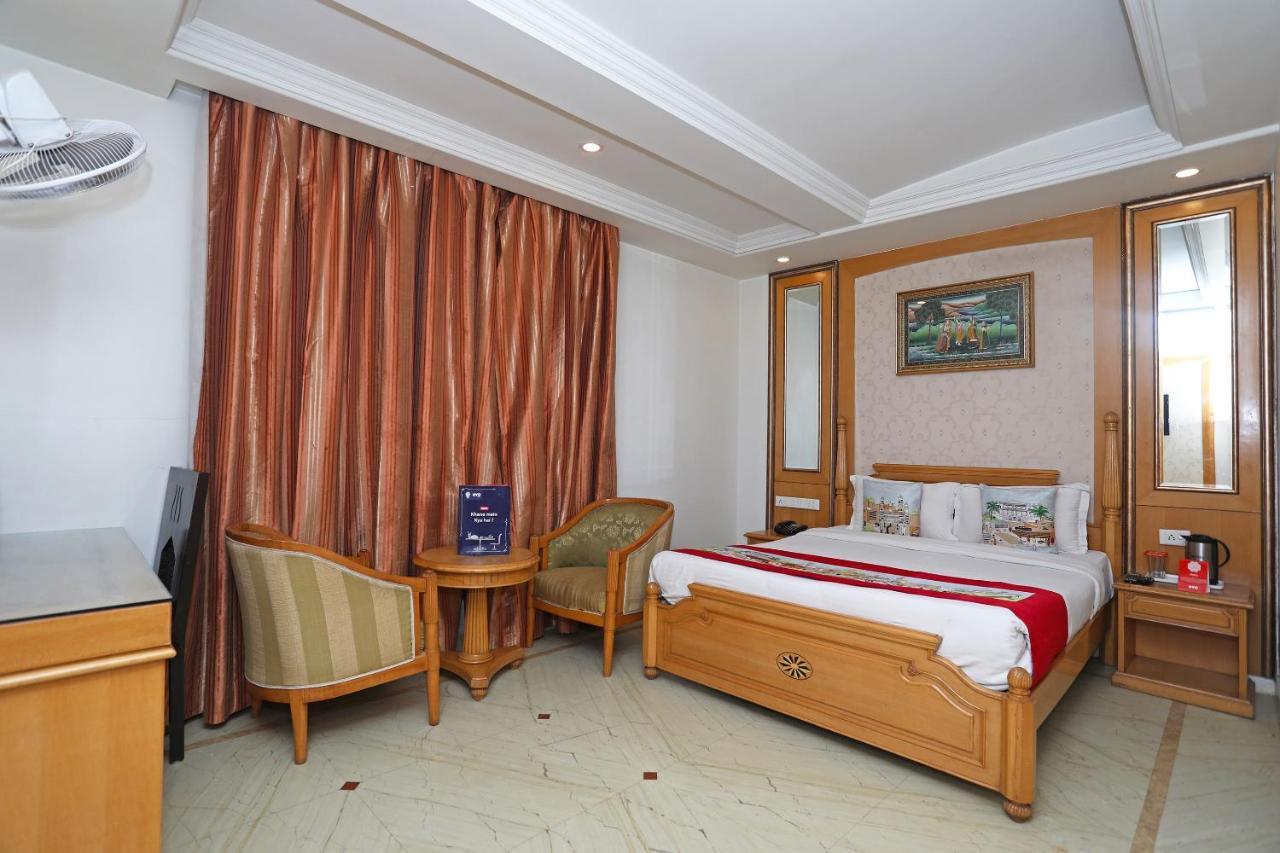 Hotel Oyo 5166 Crystal 3*
