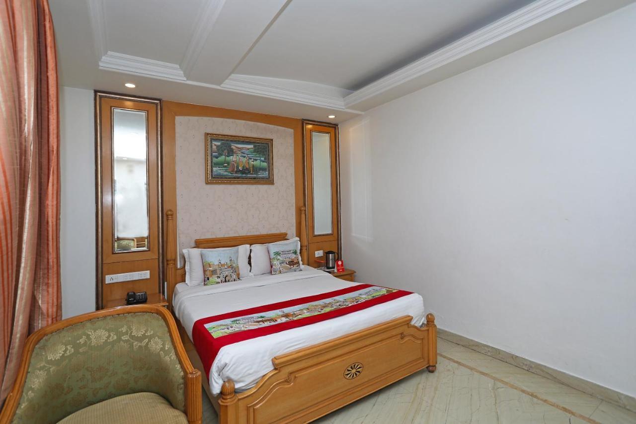 Hotel Oyo 5166 Crystal Jaipur