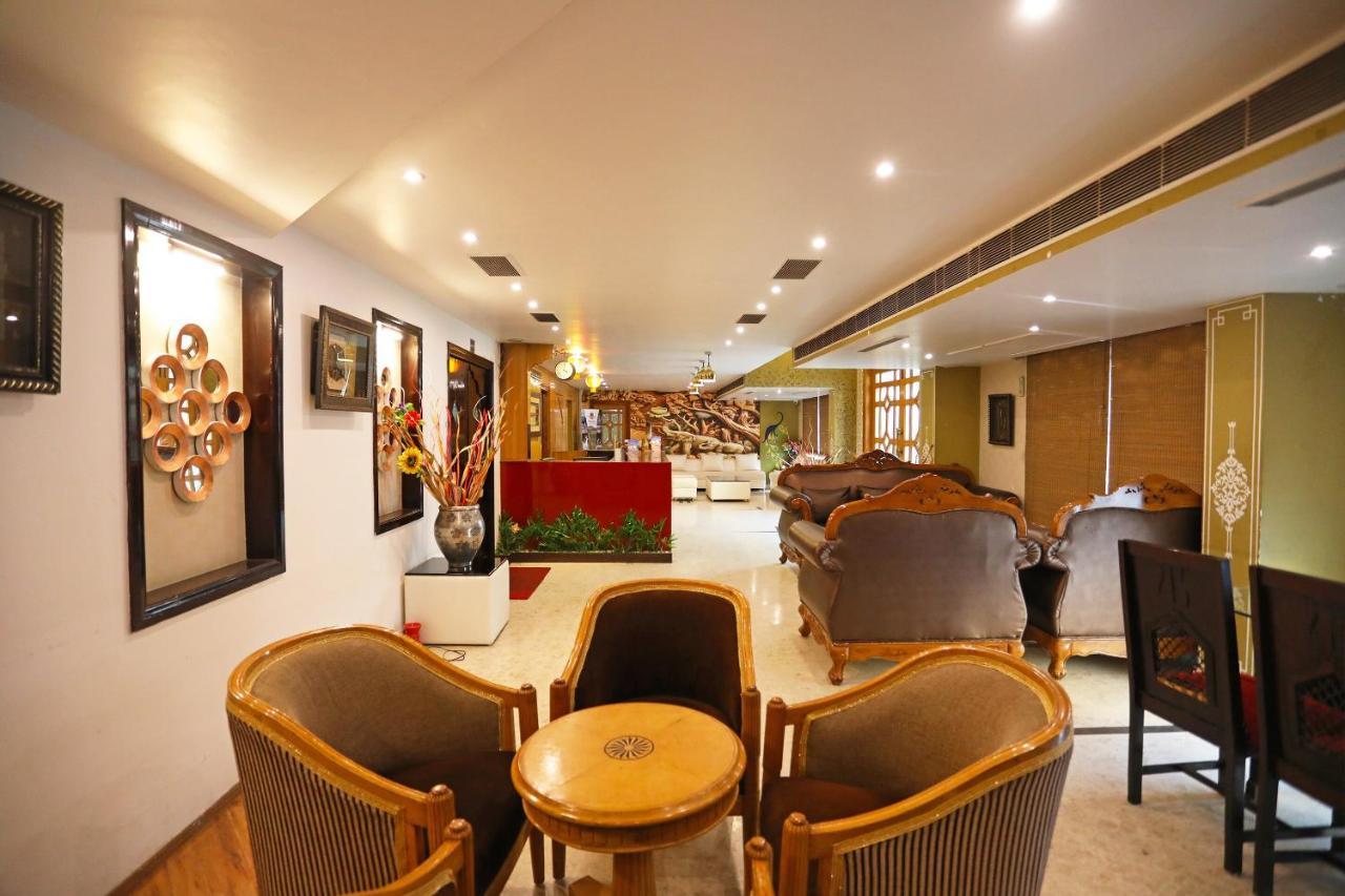 Oyo 5166 Crystal 3* Jaipur