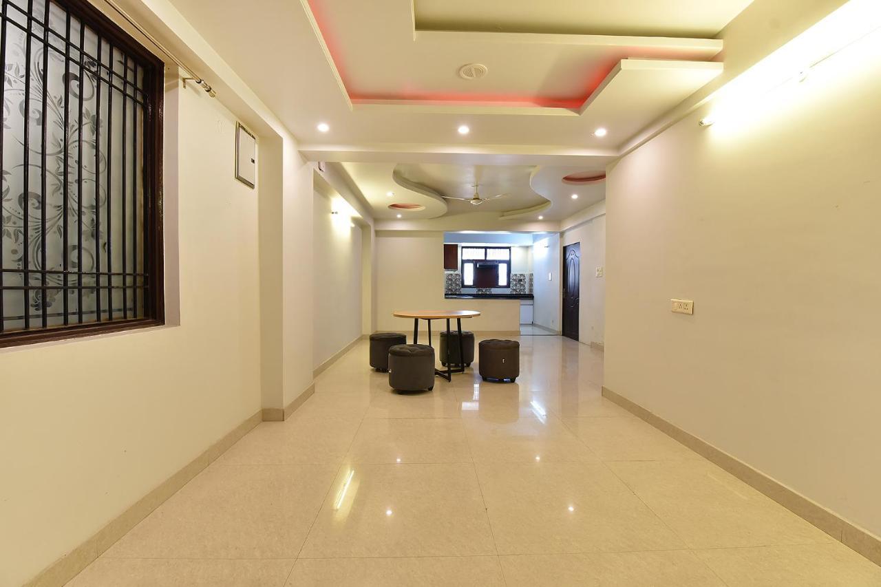 Hotel Fabhotel Rushank Palace