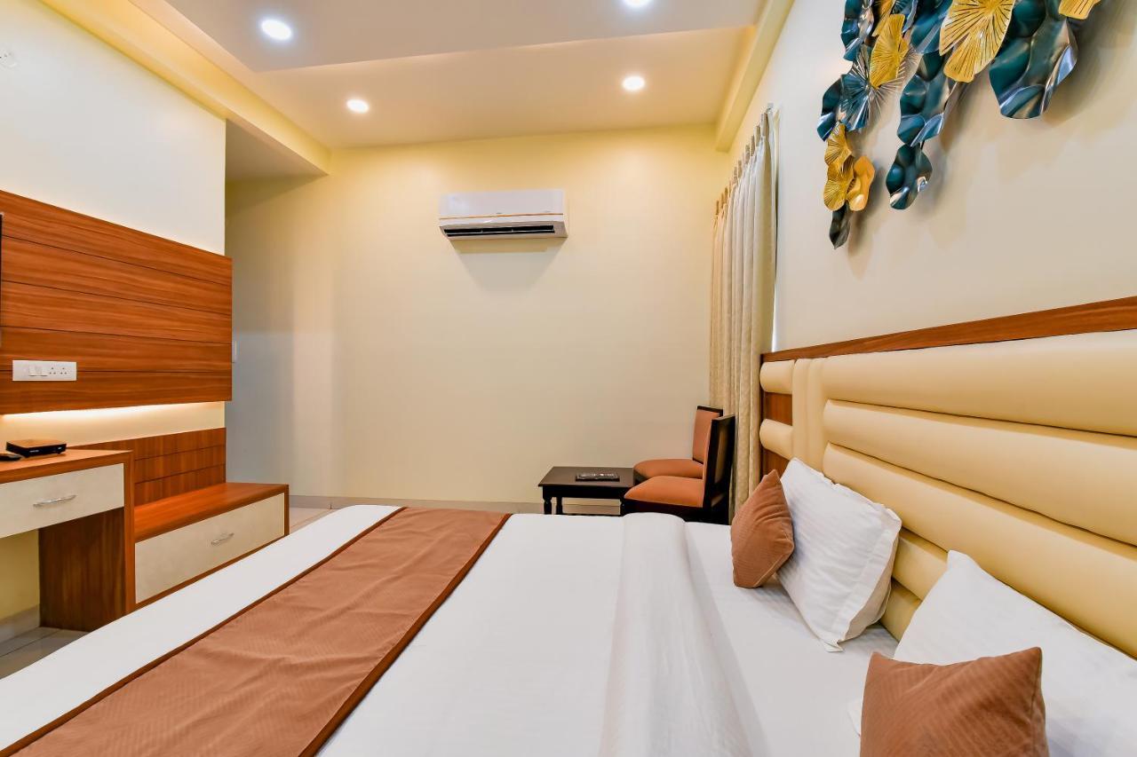 Hotel Purple Orchid 3*