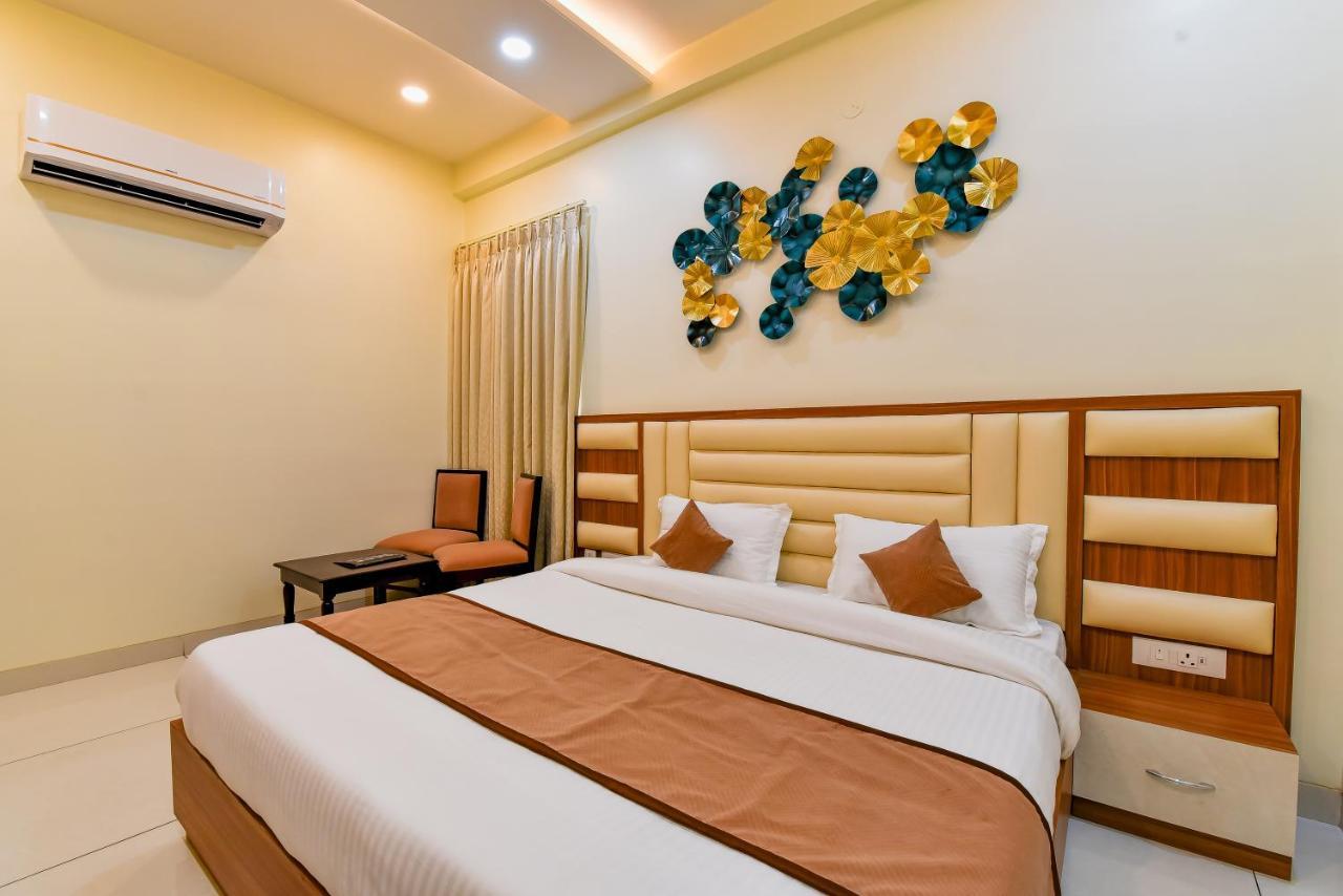 Purple Orchid Hotel 3*