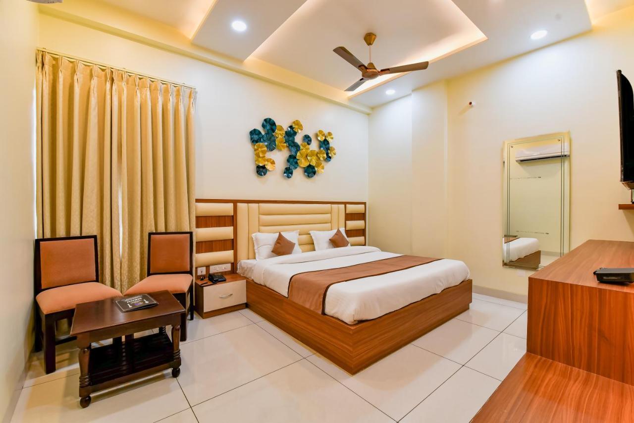 Hotel Purple Orchid