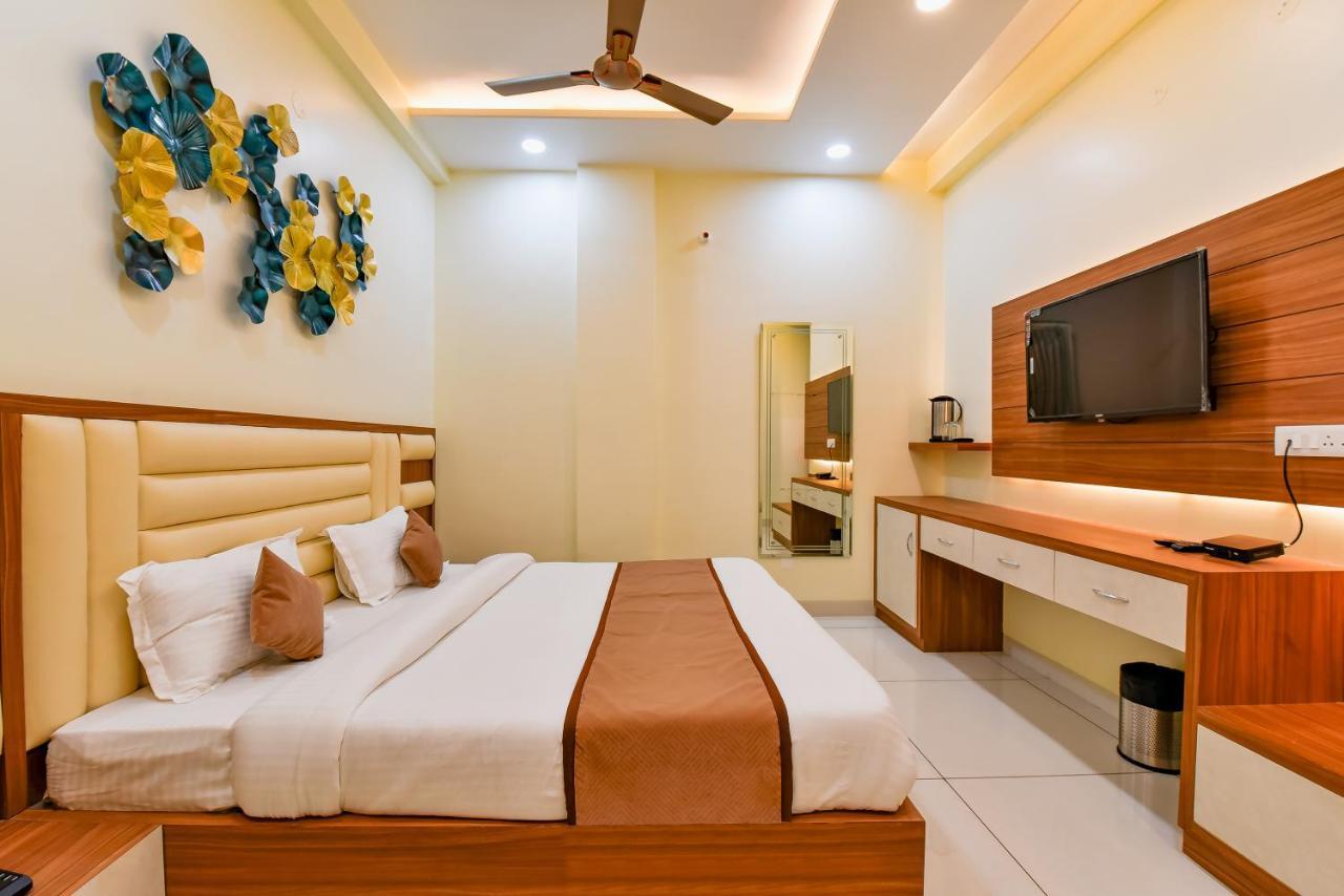 Hotel Purple Orchid