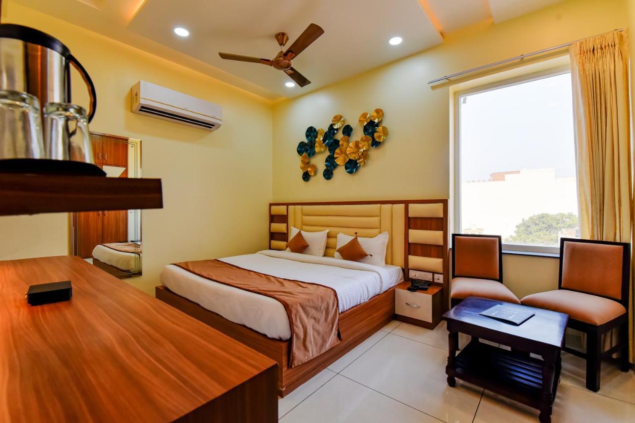 Hotel Purple Orchid 3*