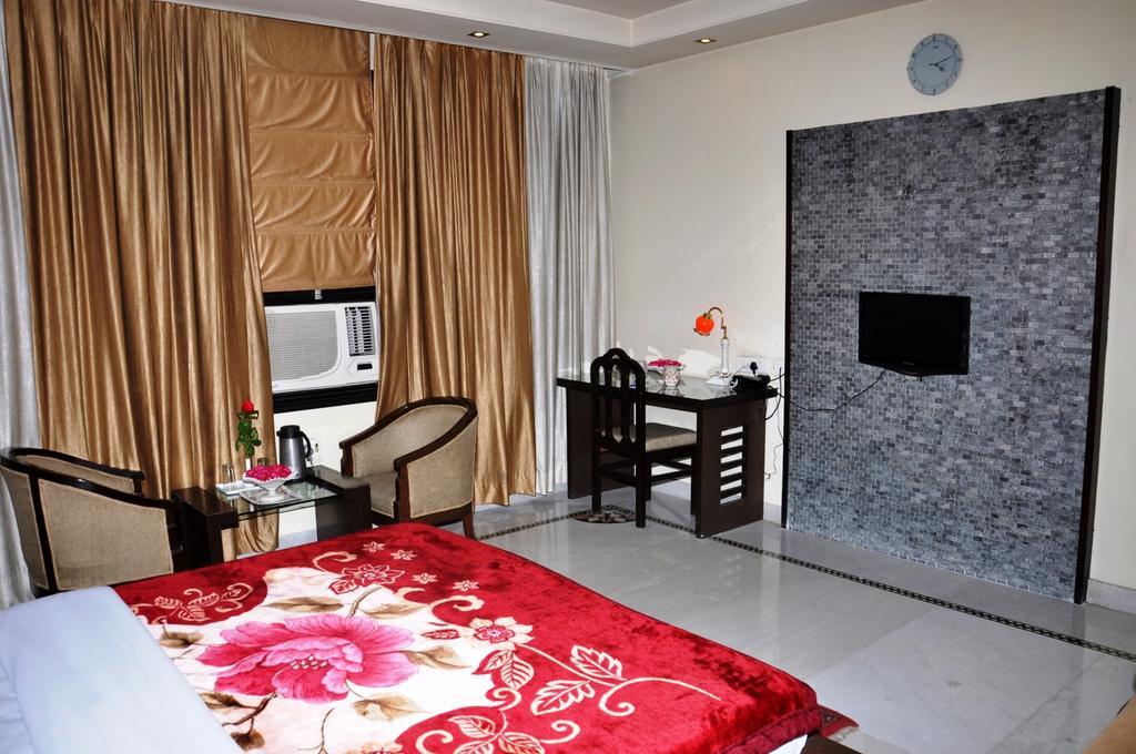 Aashish Hotel Jaipur