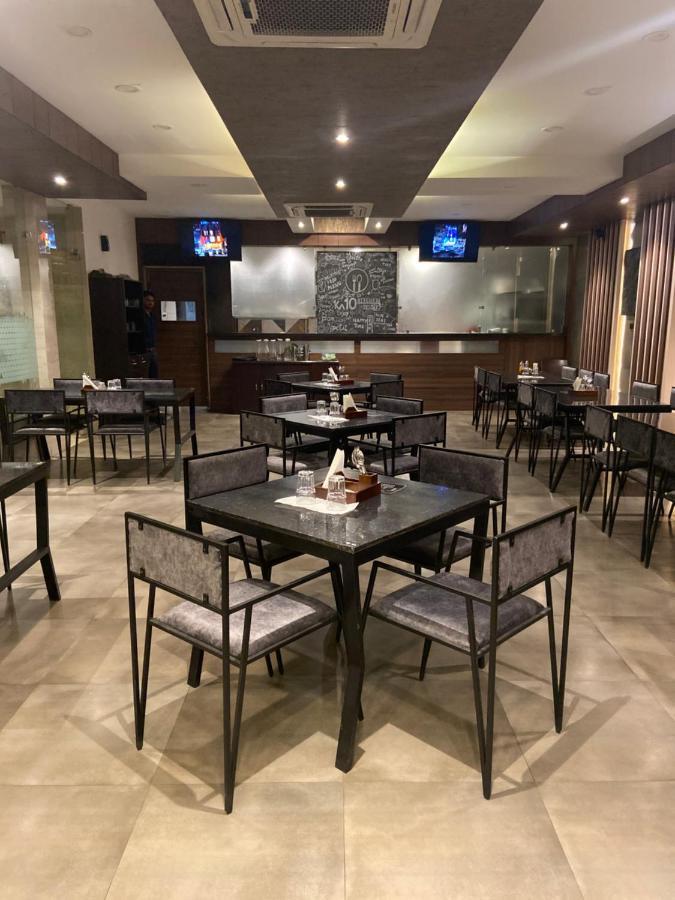 Ka10 Square & Banquets Hotel 3*