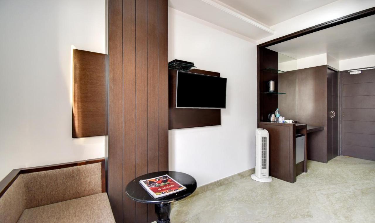 Raya Hotel 3*