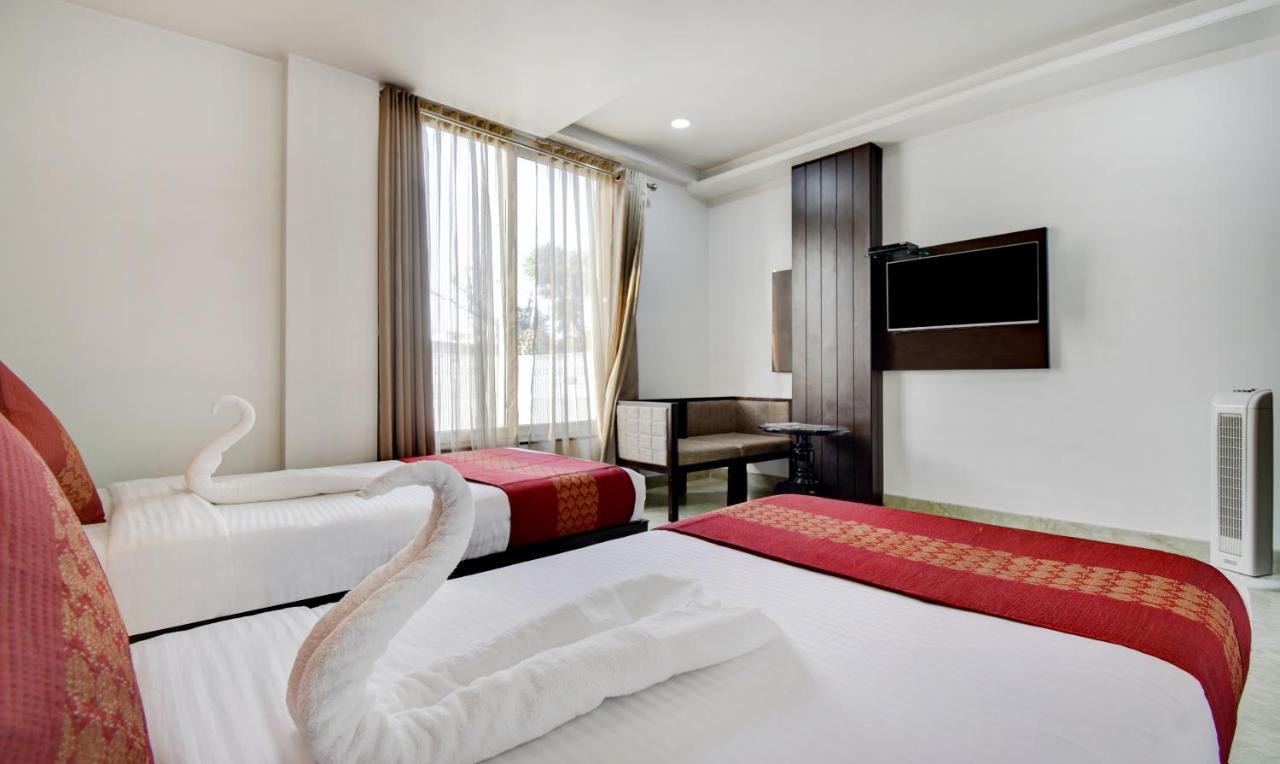 Raya Hotel