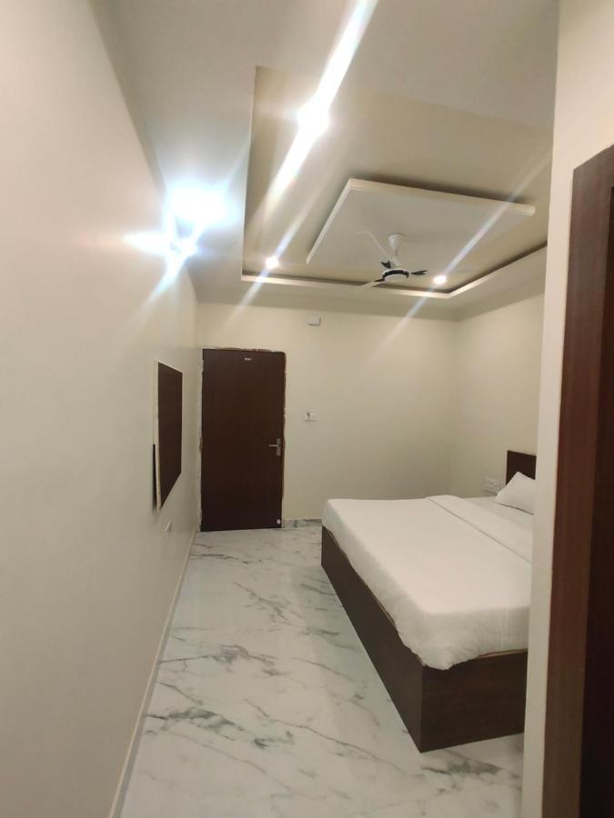La Shivalika Hotel 3*