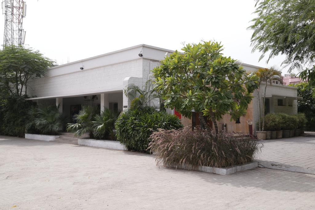 Hotel Devraj Niwas