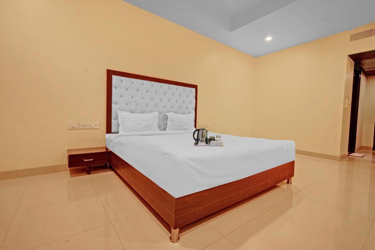 Hotel Townhouse 652 Royal Akshayam 4*