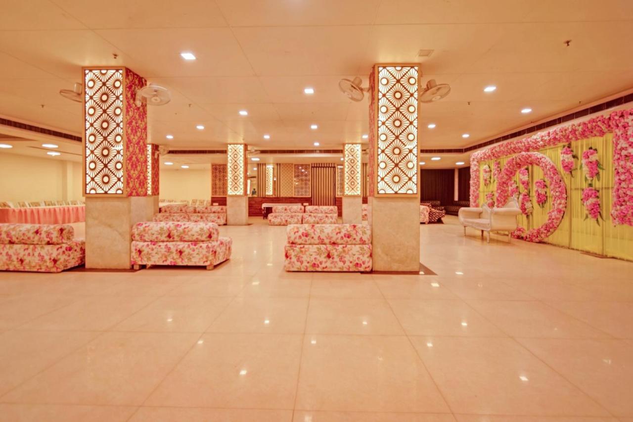 Townhouse 652 Royal Akshayam Hotel 4*