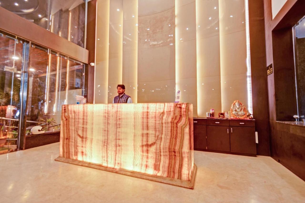 Townhouse 652 Royal Akshayam