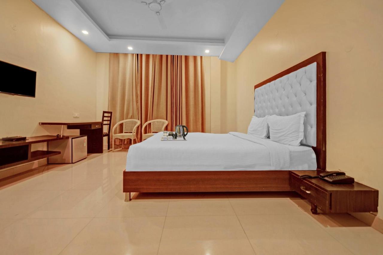 Townhouse 652 Royal Akshayam