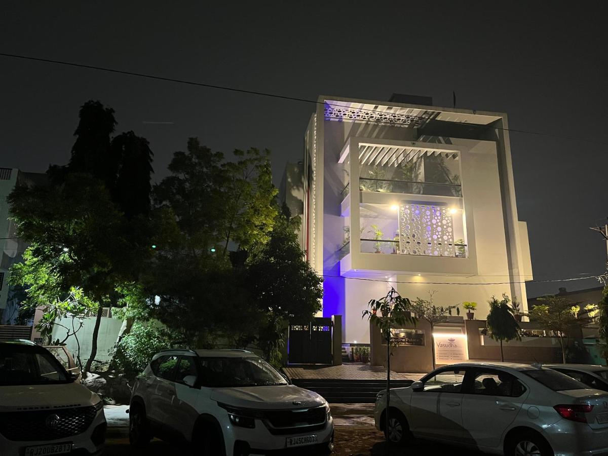 Vasudha Palace 3*