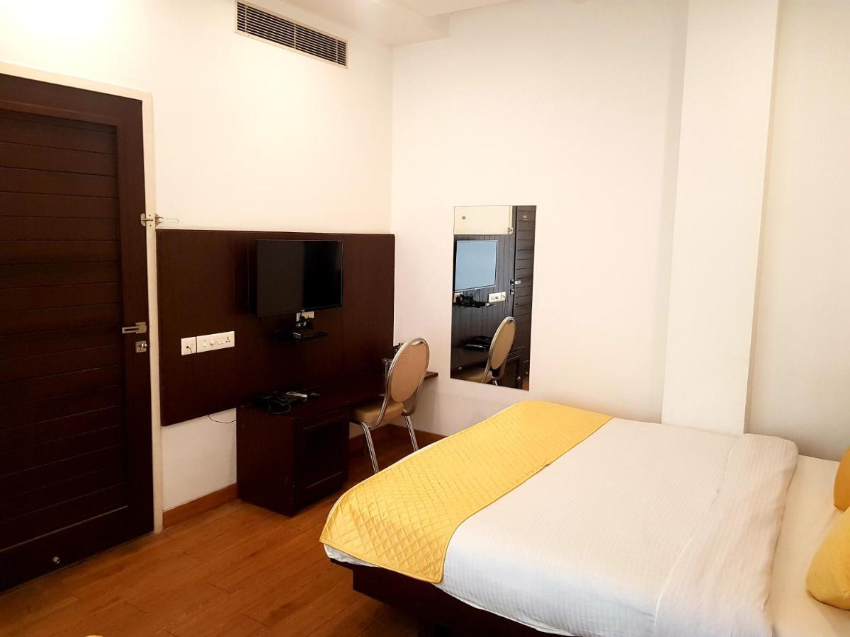 Vasudha Palace Hotel 3*