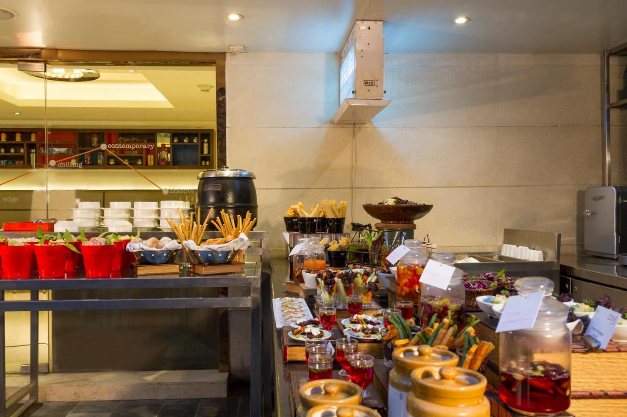 Hotel Zone By The Park , Bani Park 4*