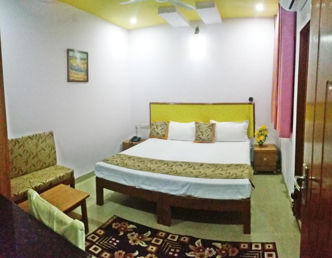 Airport Sky Homestay *
