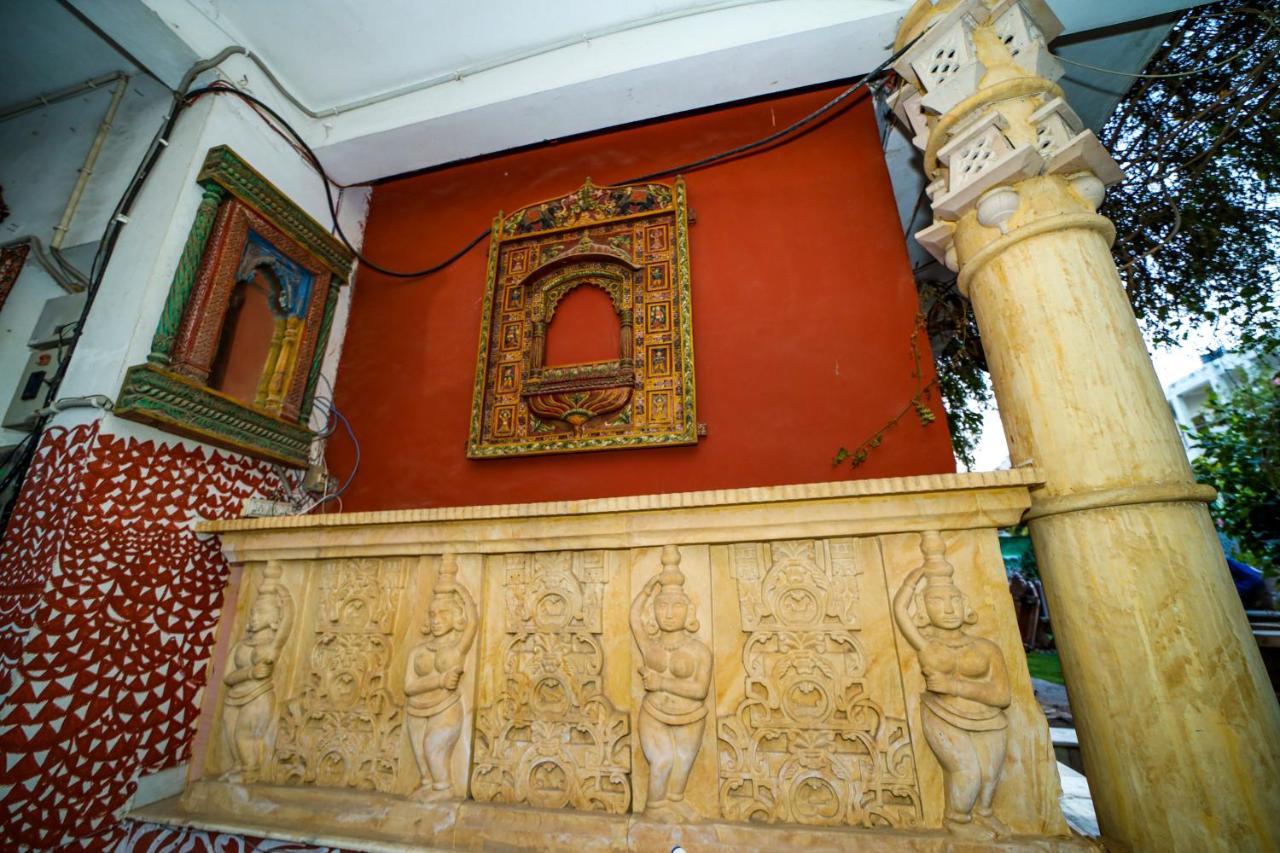 Harpalsar Haveli-a Luxury With Garden In Vaishali Nagar 3*