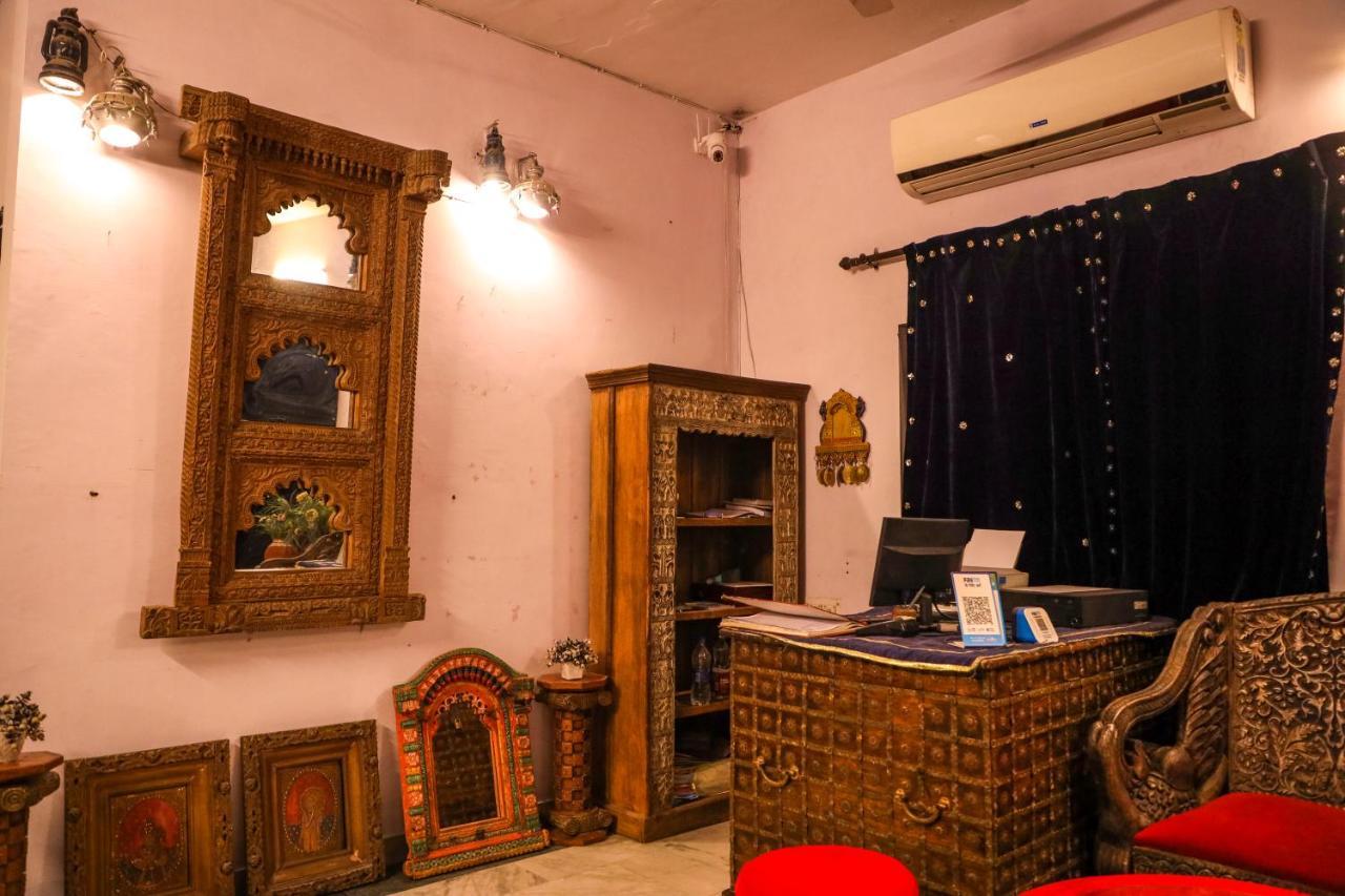 Harpalsar Haveli-a Luxury With Garden In Vaishali Nagar 3*