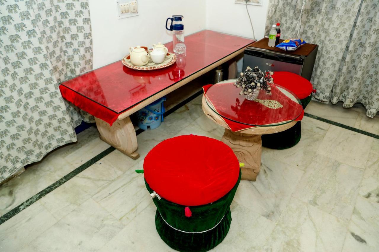Harpalsar Haveli-a Luxury With Garden In Vaishali Nagar 3*