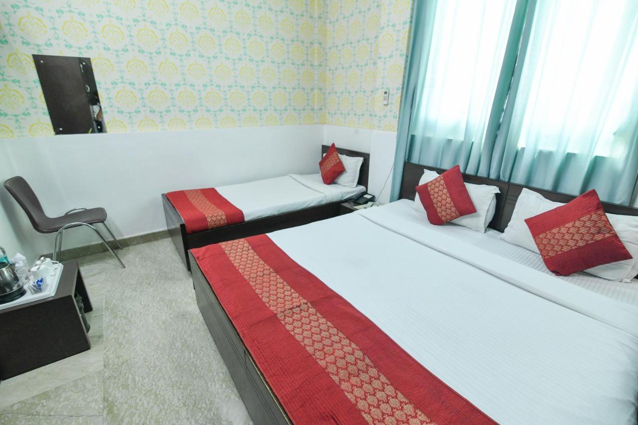 Hotel Raya