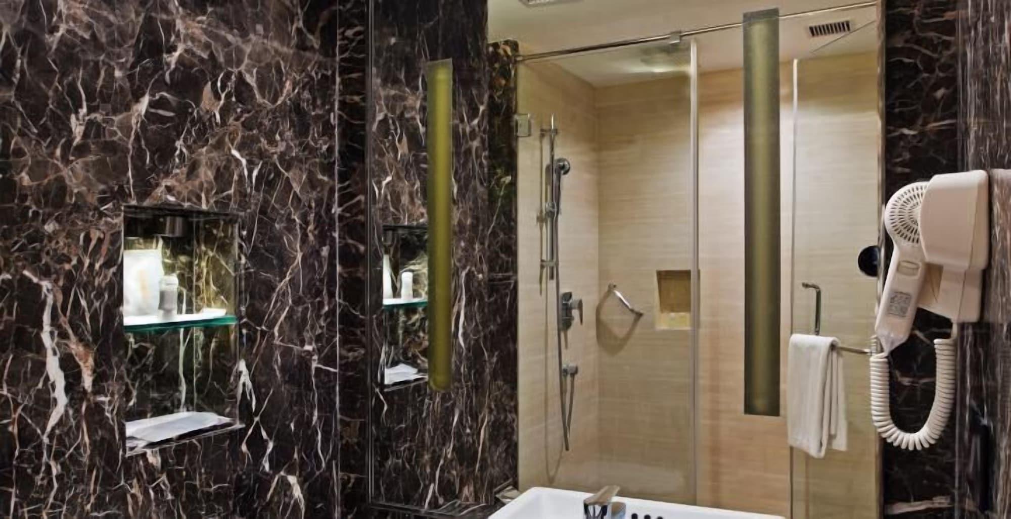 Zone By The Park , Bani Park 4*